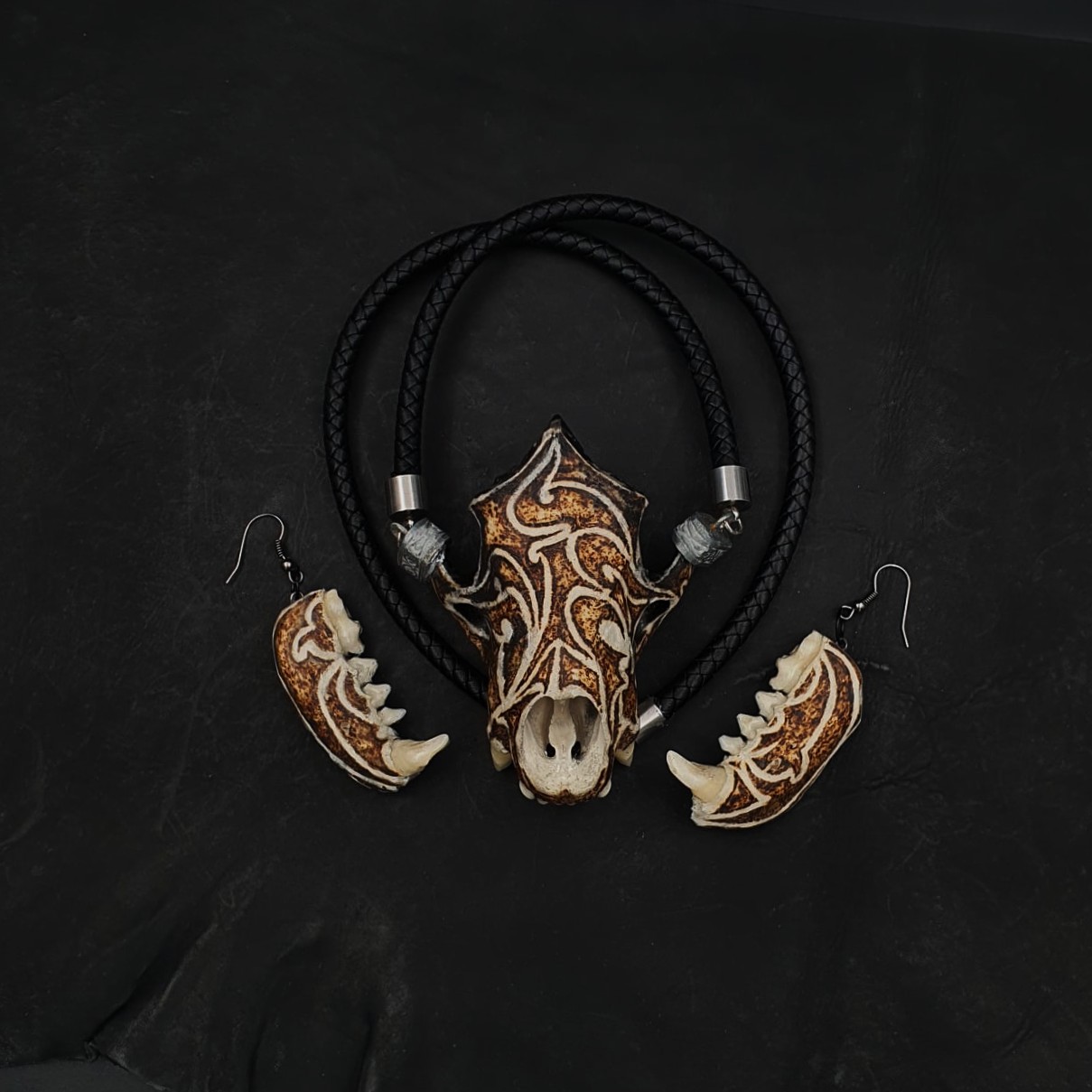 mäyrä kuvioitu korusetti